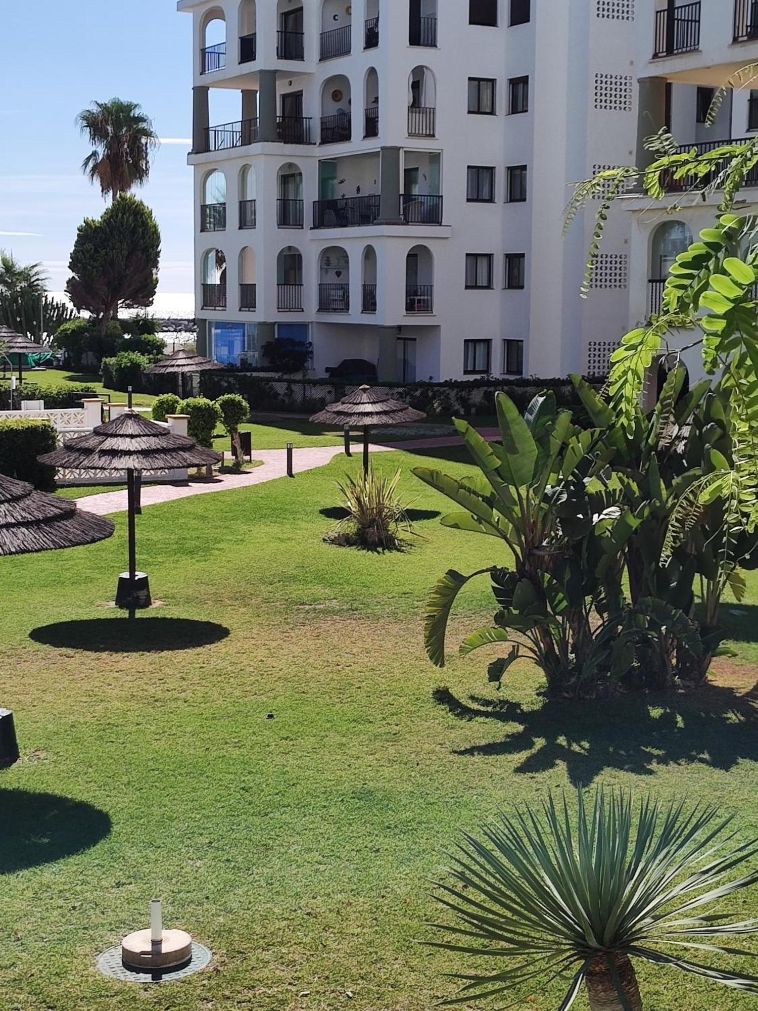 Duquesa 5210 Beach Side Paradise Castillo de Sabinillas Екстериор снимка